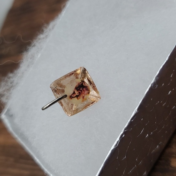 Jewelry - King Jesus and Mary shadowbox‎ crystal pendant rare walworth quarry fluorite